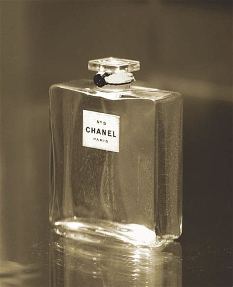 chanel n 5 originale bottiglia in cristallo|N°5 Limited.